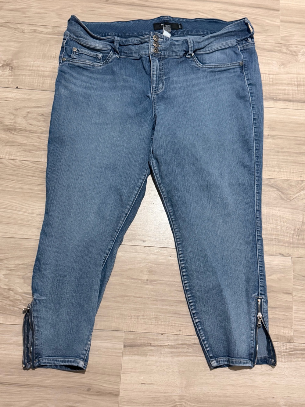 torrid Men's Mid Wash Straight-Leg Jeans - Blue